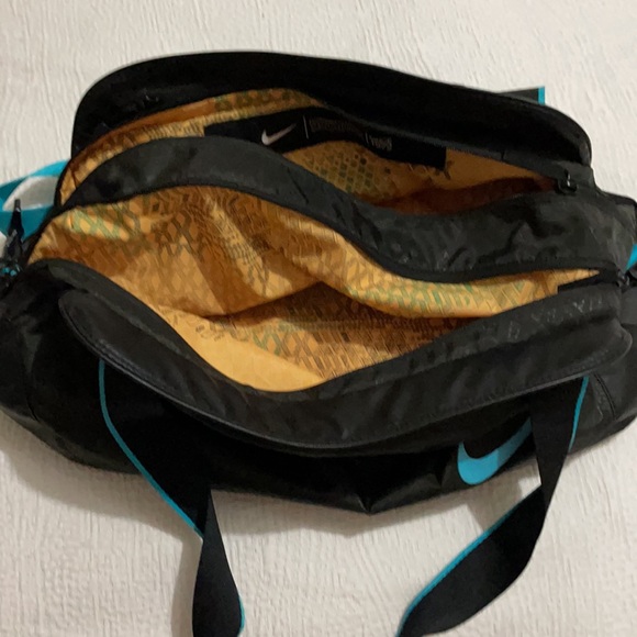 Nike gym bag - Picture 4 of 7